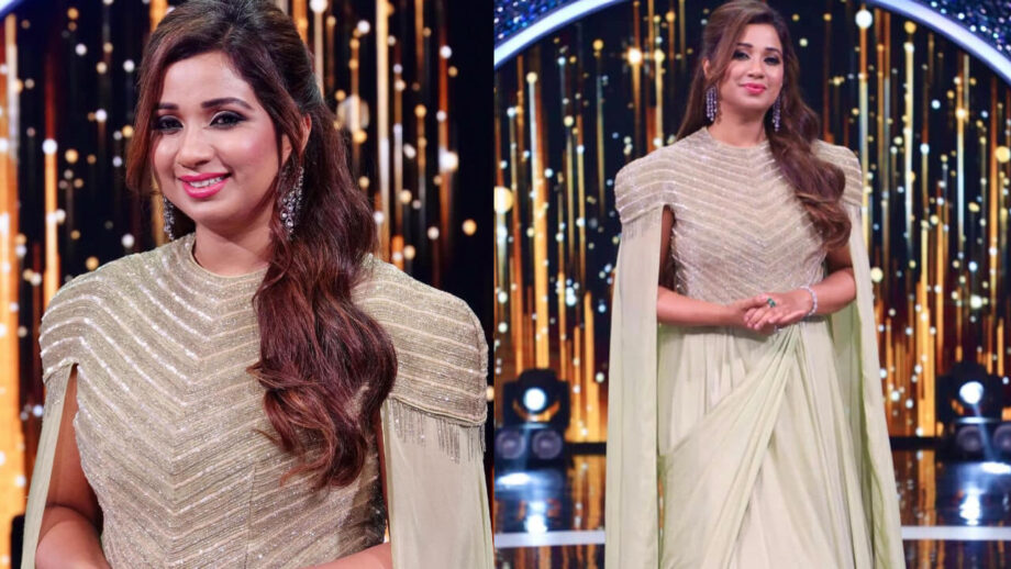 वेलेंटाइन डे पर श्रेया घोषाल ने खिंचा सभी का ध्यान, गायिका ने शेयर की दिलकश तस्वीरें