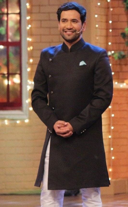 See the unique style of Dinesh Lal Yadav, Ravi Kishan and Vikrant Singh Rajput in Sherwani 3579