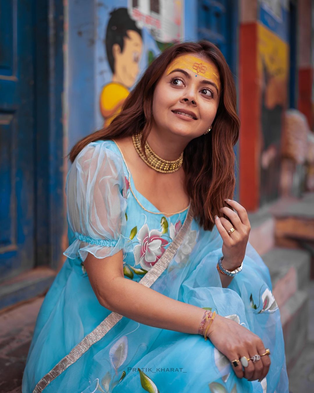 TV's famous daughter-in-law Gopi aka Devoleena Bhattacharjee reached Kashi Vishwanath Nath temple with friends after marriage, see actress's Kashi diary 3512