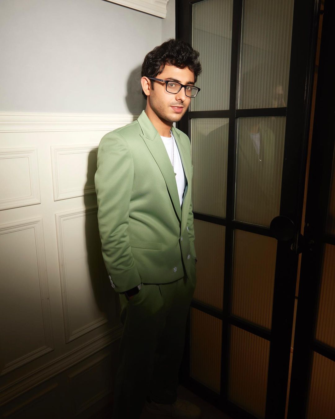 Ajay Nagar aka CarryMinati's style game is unique, see the gamer's stunning blazer suit avatar 5940