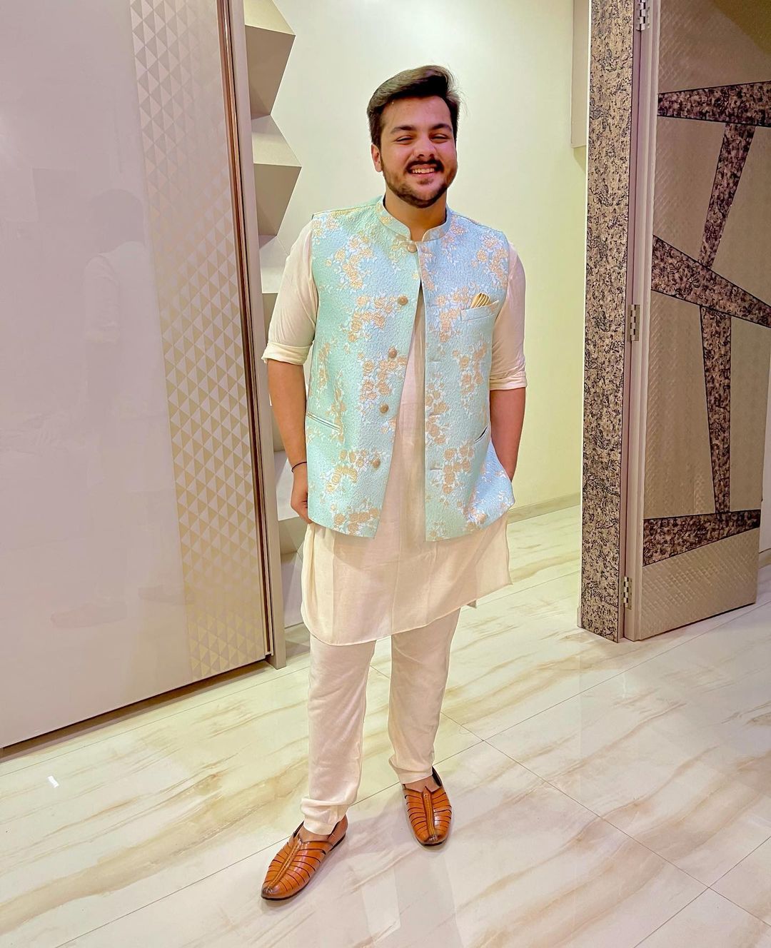 Ashish Chanchlani or Bhuvan Bam: Who looks more stylish in traditional outfit? 4505