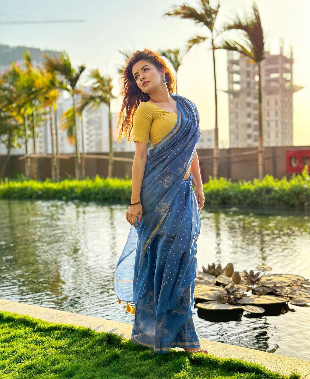 Avneet Kaur shared a very beautiful picture in saree 4707