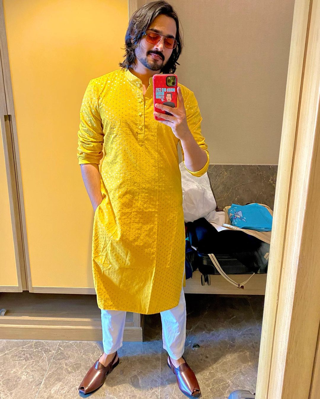 Bhuvan Bam impresses fans with his desi look 4128