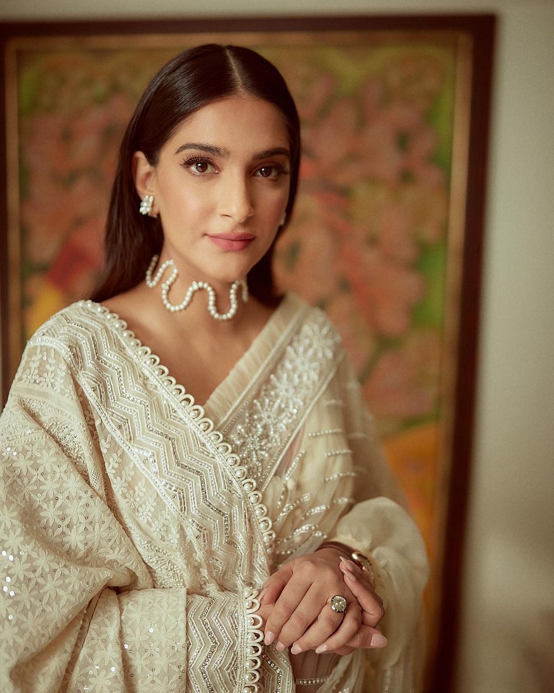 Deepika Padukone or Sonam Kapoor: Who looked stunning in white pearl saree? 4565
