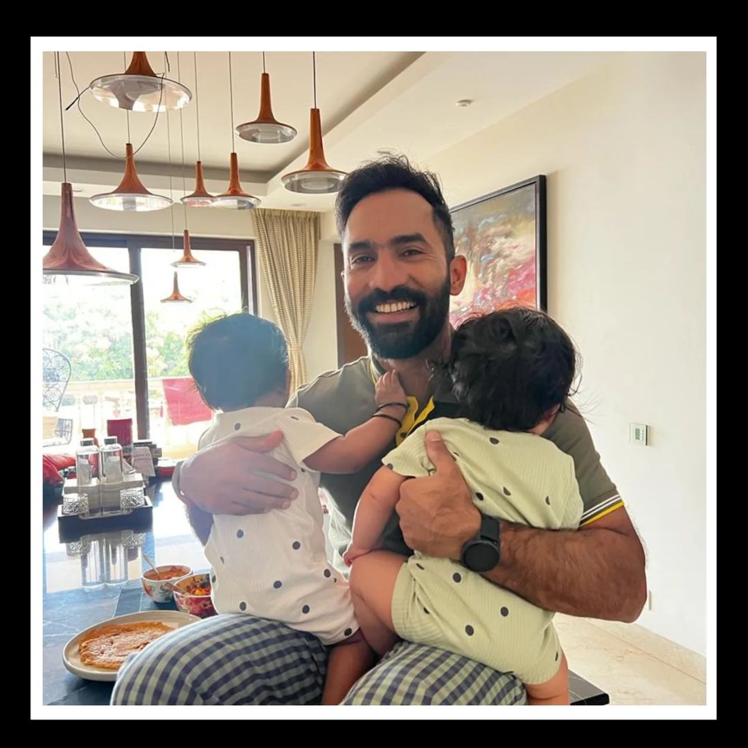 Dinesh Karthik shares an adorable picture with his baby twins 4494