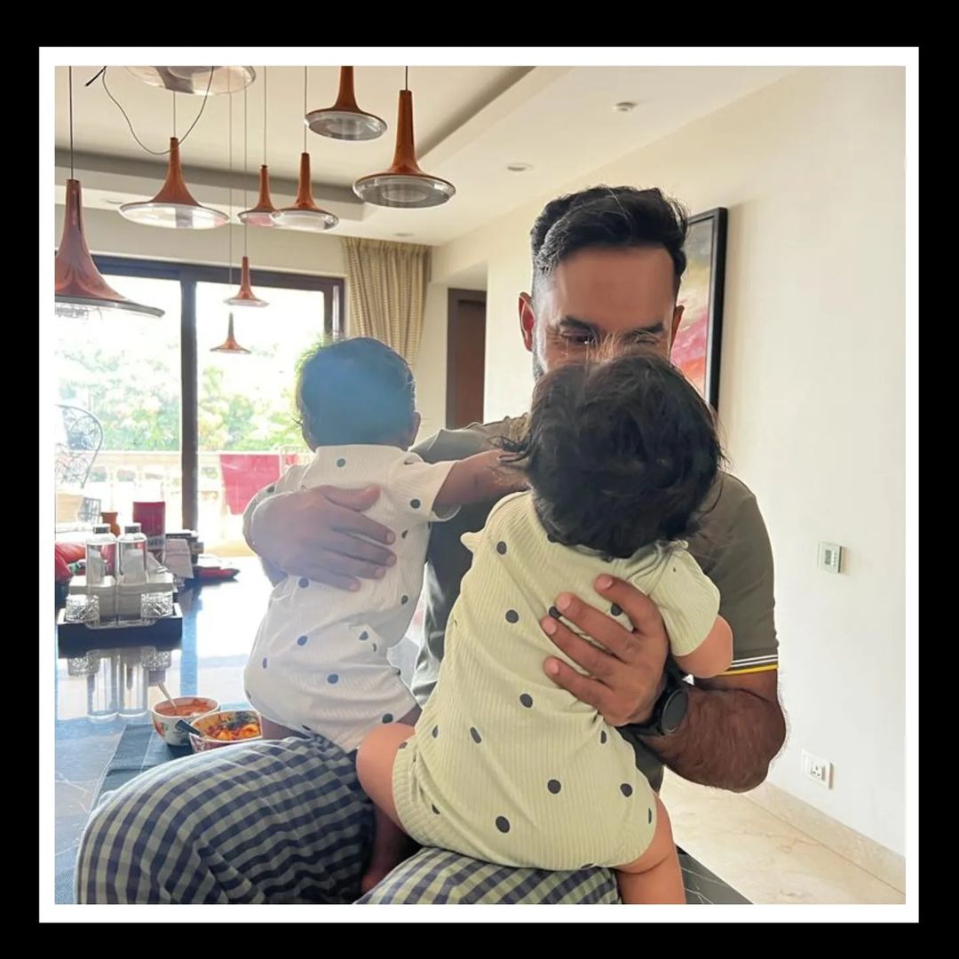 Dinesh Karthik shares an adorable picture with his baby twins 4493