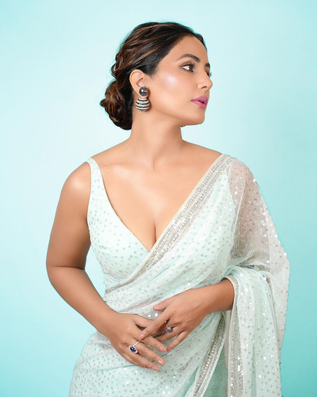 Hina Khan and Devoleena Bhattacharjee showed their beautiful look in white saree 7496