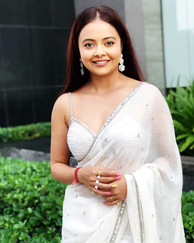 Hina Khan and Devoleena Bhattacharjee showed their beautiful look in white saree 7497