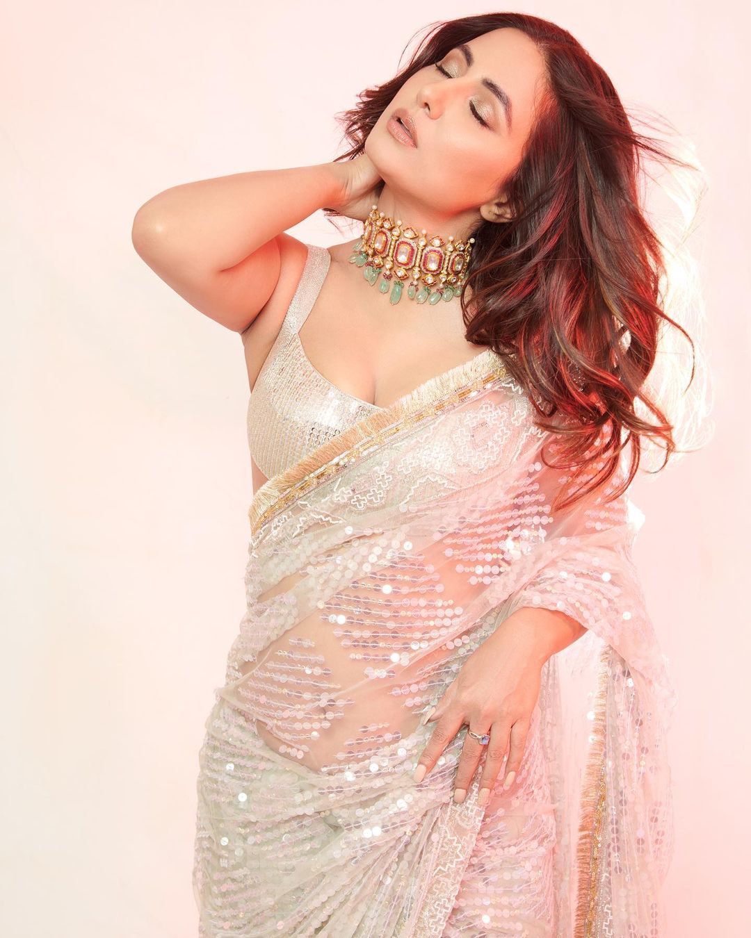 Hina Khan looks very hot in sheer saree look, see photos 5159