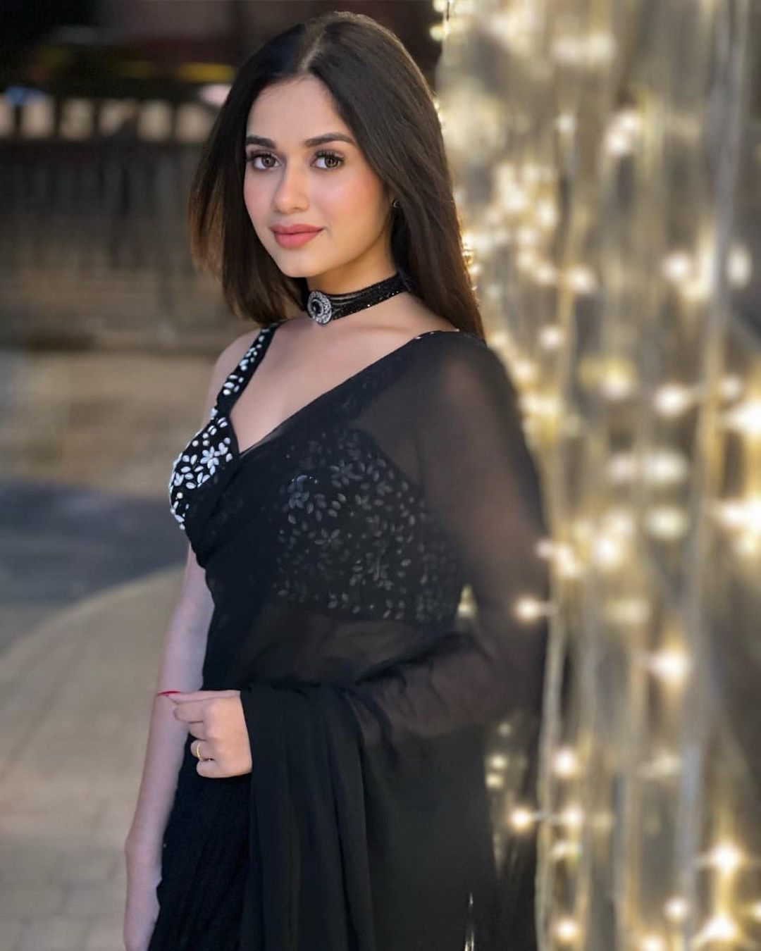 Jannat Zubair Rahmani is blowing everyone's senses with her stylish necklace, see photos 6071