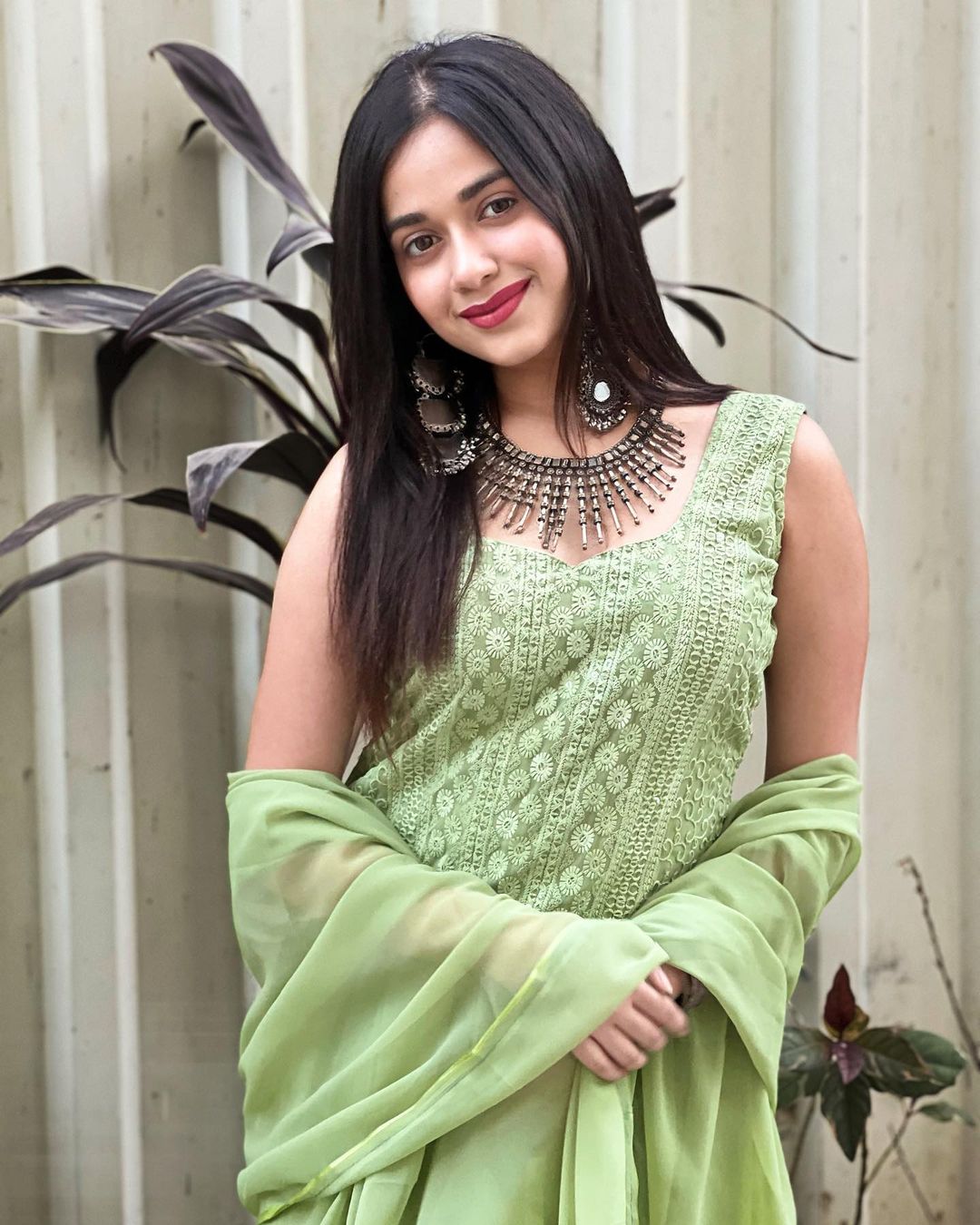 Jannat Zubair Rahmani is blowing everyone's senses with her stylish necklace, see photos 6076