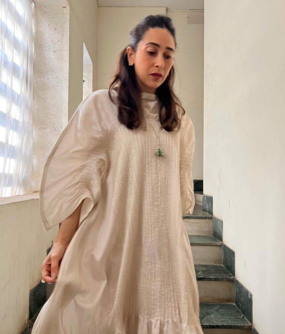 Karisma Kapoor to Raveena Tandon: These beauties channeled desi vibes with their white western style 4269