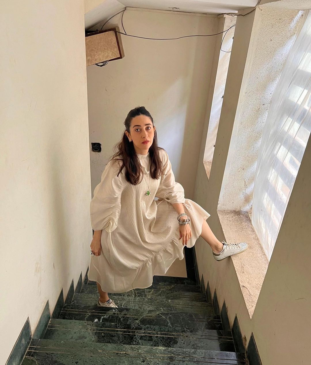 Karisma Kapoor to Raveena Tandon: These beauties channeled desi vibes with their white western style 4270