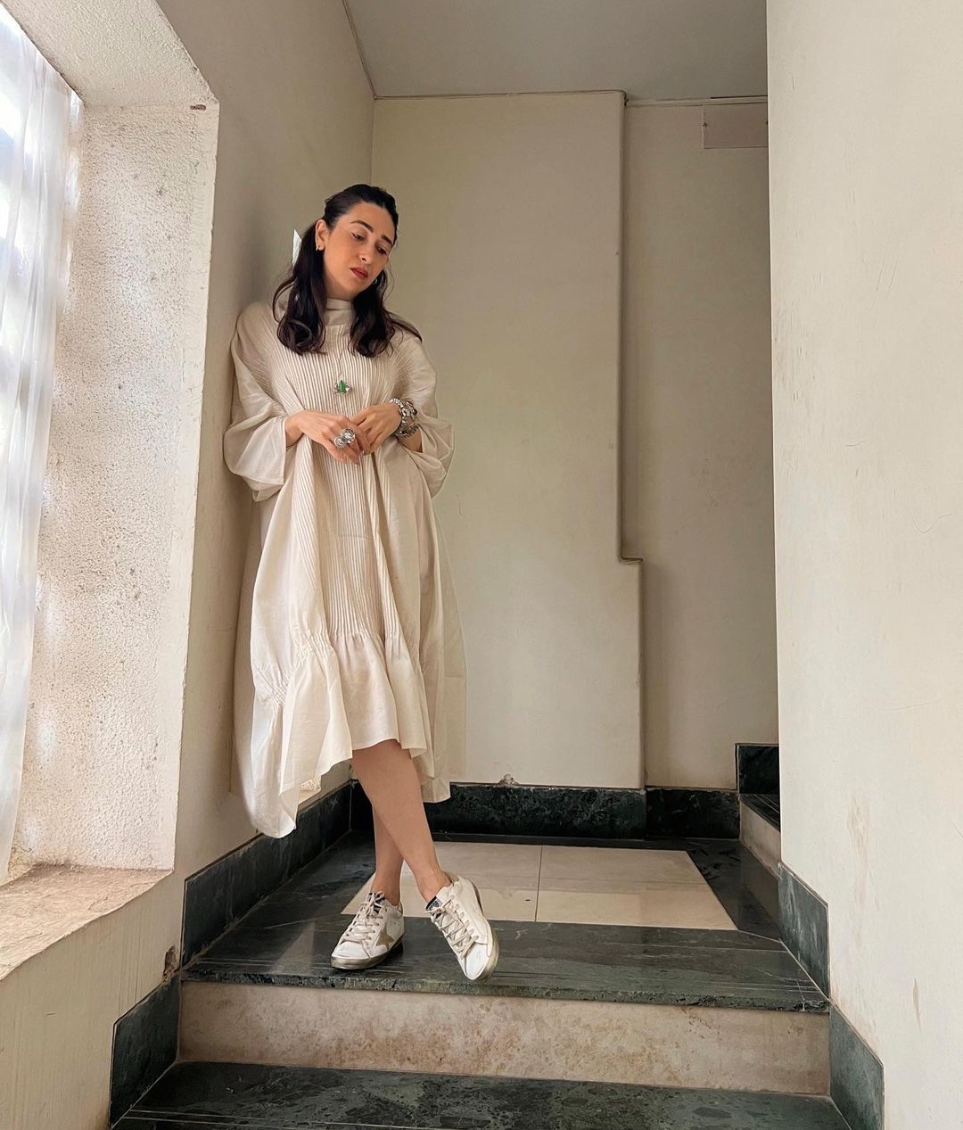 Karisma Kapoor to Raveena Tandon: These beauties channeled desi vibes with their white western style 4271