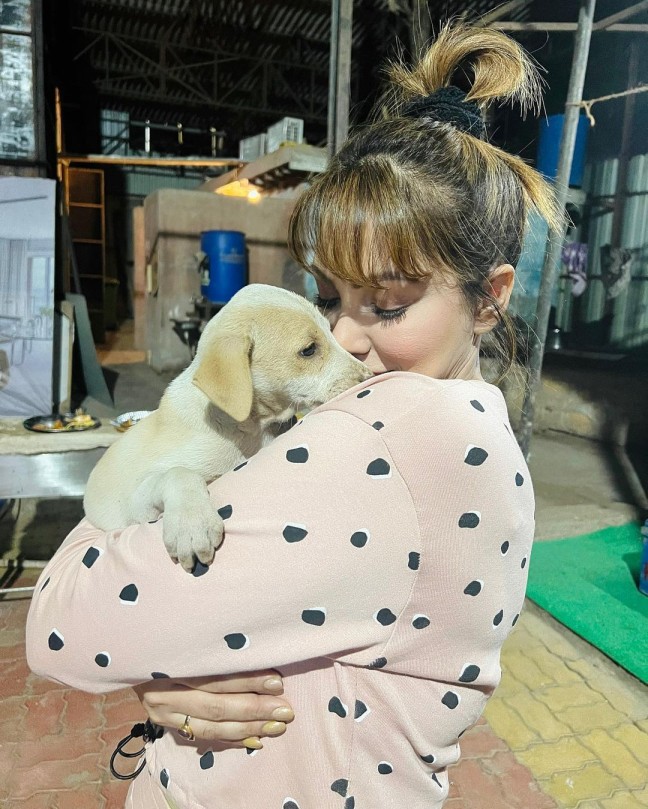 Munmun Dutta aka Babita ji loves her pets very much 5850