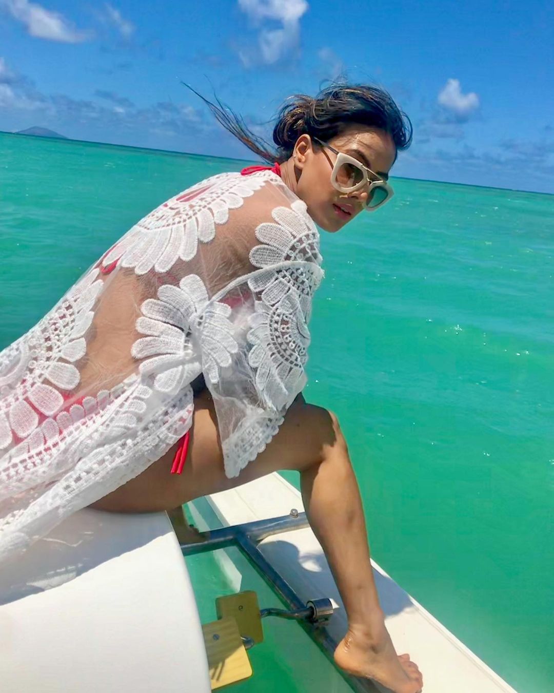 Nia Sharma made her fans crazy with her beach side look 4613