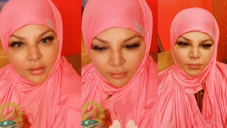 आदिल खान से अलग होने के बाद भी राखी सावंत ने रखा रोज़ा