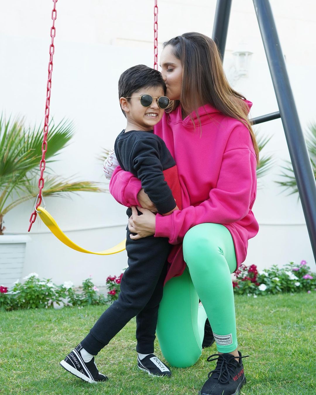 Sania Mirza does not leave son Izhaan Mirza Malik even for a moment, see proof 8871