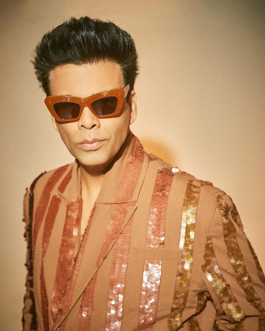 See Karan Johar's unusual outfit 4149