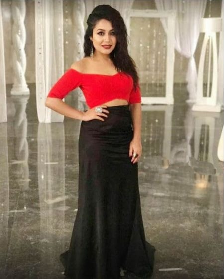 Sunidhi Chauhan Vs Neha Kakkar: Who Has The Best Fashion Style? 5479