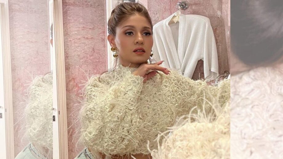 सुनिधि चौहान के 7 लव सॉन्ग जो आपके मन को प्यार से भर देंगे