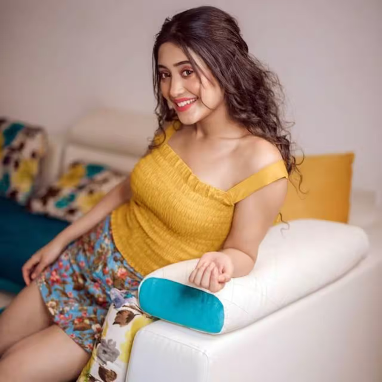 Yeh Rishta Kya Kehlata Hai fame Shivangi Joshi lives in a very luxurious house 4186