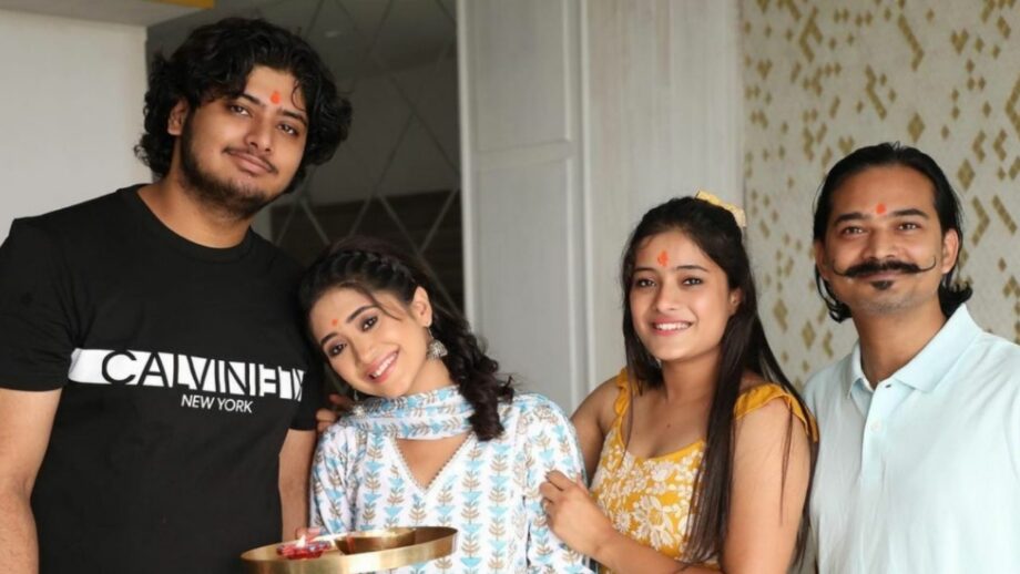 बेहद आलिशान घर में रहती हैं ये रिश्ता क्या कहलाता है फेम शिवांगी जोशी