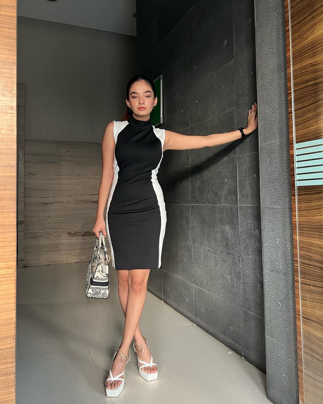 Anushka Sen's black and white mini dress created a stir on the internet, see photos 10139