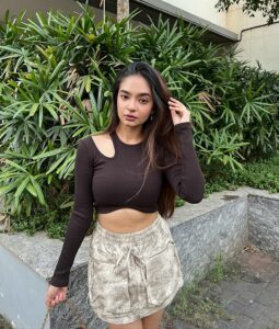 Avneet Kaur or Anushka Sen: These actresses worked their magic in crop top 10596