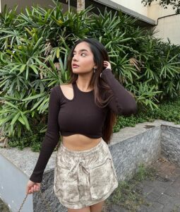 Avneet Kaur or Anushka Sen: These actresses worked their magic in crop top 10597