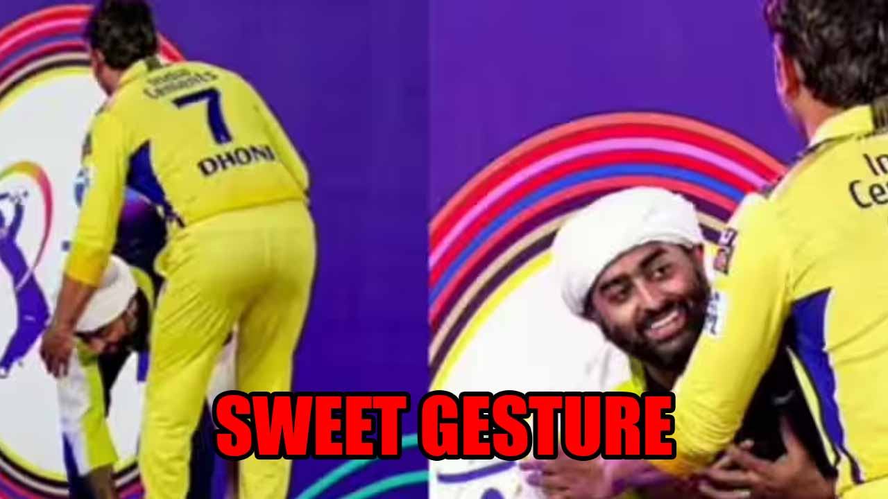 आईपीएल 2023 के उद्घाटन समारोह के दौरान अरिजीत सिंह ने छुए महेंद्र सिंह धोनी के पैर, देखें सबूत