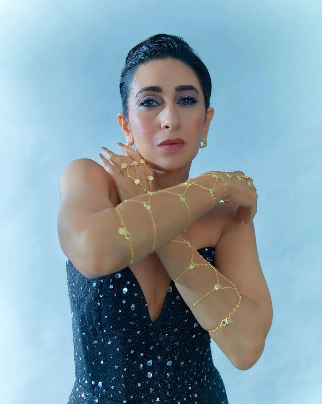 Fish is the queen of water Karishma is the queen of fashion 9894