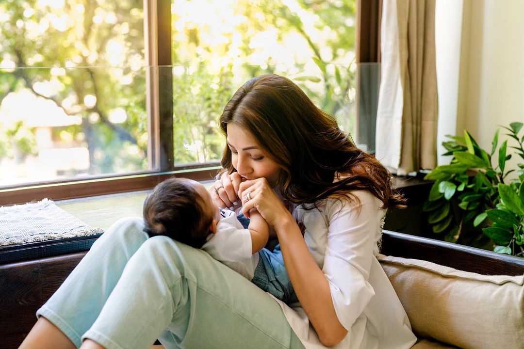 Kajal Aggarwal made son's special tableaux public, see adorable tableaux 11176