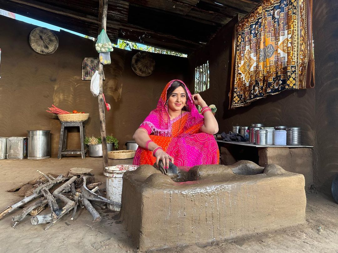 Kajal Raghavani was seen working on an earthen stove, fans were blown away 11921