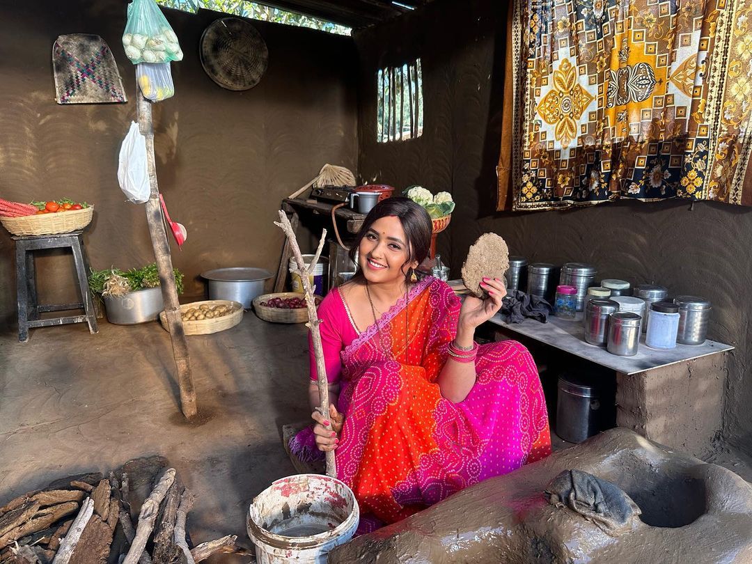 Kajal Raghavani was seen working on an earthen stove, fans were blown away 11920