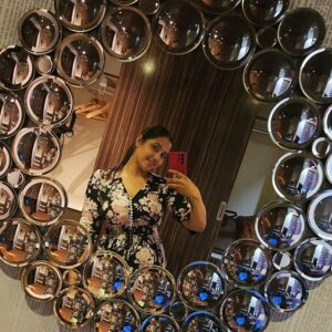 Kajal Raghwani is crazy about mirror selfie 10014