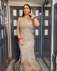 Kundali Bhagya fame Shraddha Arya is wooing fans with her glamorous look 10554