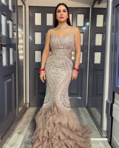 Kundali Bhagya fame Shraddha Arya is wooing fans with her glamorous look 10555