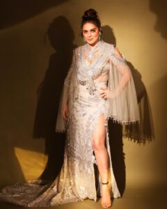 Kundali Bhagya fame Shraddha Arya is wooing fans with her glamorous look 10546
