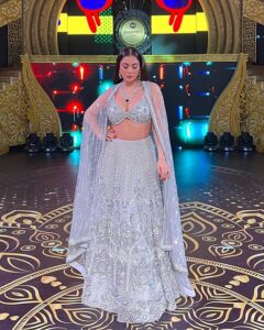 Kundali Bhagya fame Shraddha Arya is wooing fans with her glamorous look 10549