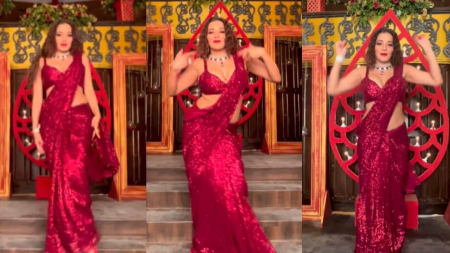 देसी गर्ल बन मोनालिसा ने किया डांस, फैंस के उड़े होश देसी गर्ल बन मोनालिसा ने किया डांस, फैंस के उड़े होश