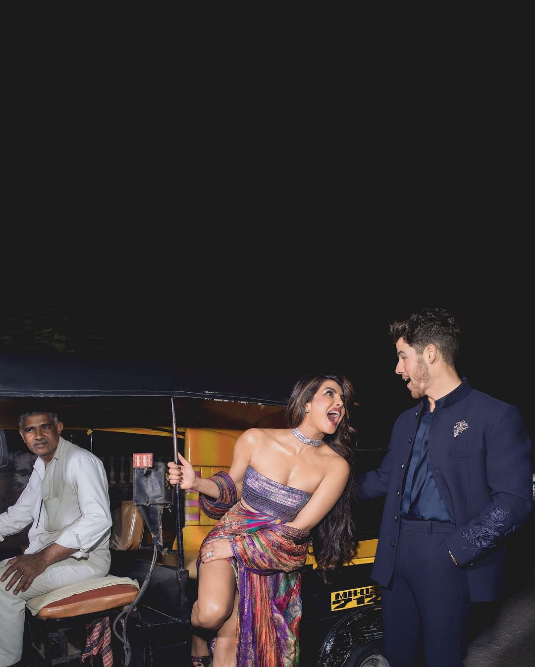 Priyanka Chopra, who traveled in a private jet, traveled in a rickshaw 9698