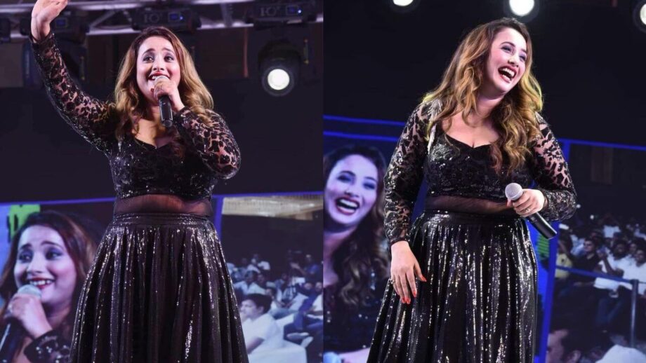 कलकत्ता में रानी चटर्जी ने चलाया अपने ग्लैमर का जादू