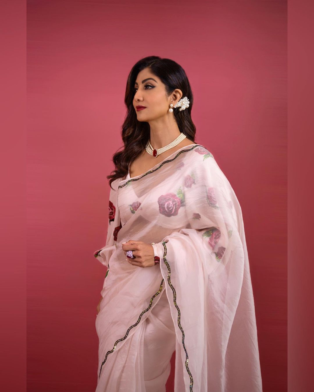 Shilpa Shetty played the magic of beauty in white sarees, see photos 9842
