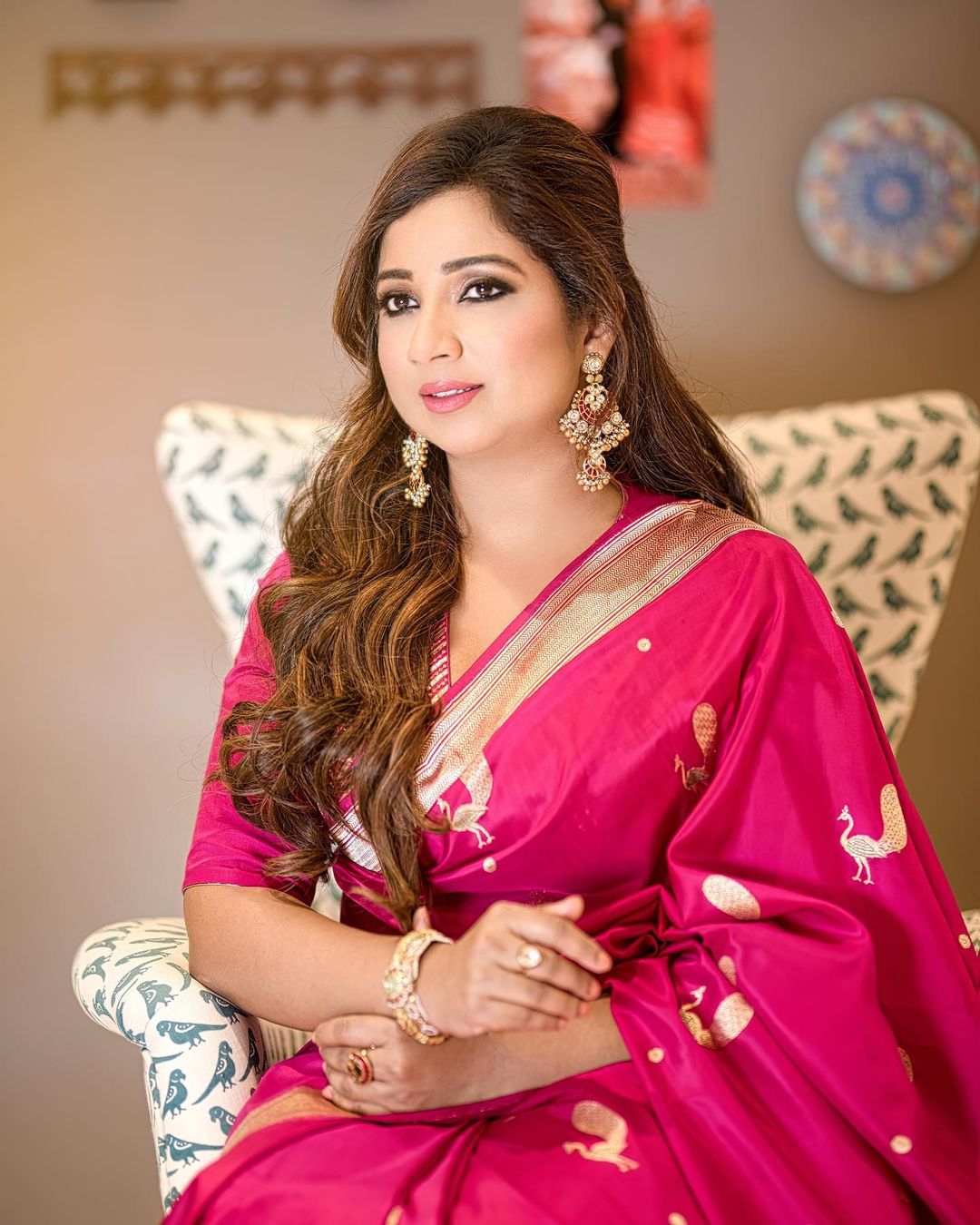 Shreya Ghoshal did the magic of beauty in a traditional saree look 9627
