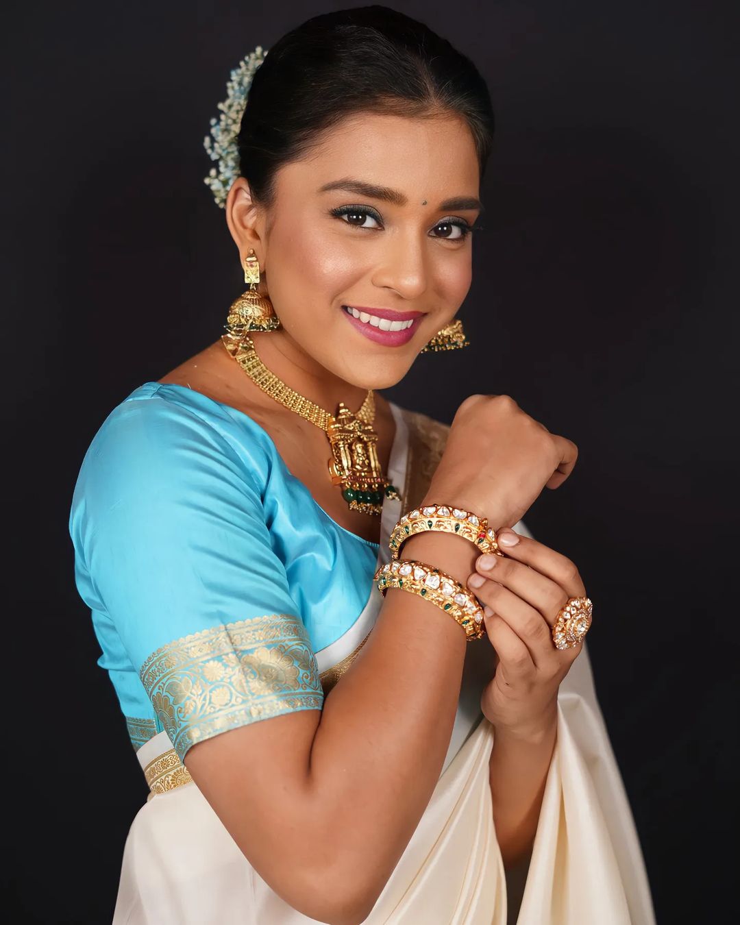 Bigg Boss fame Sumbul Touqueer Khan got glamor fever 13494