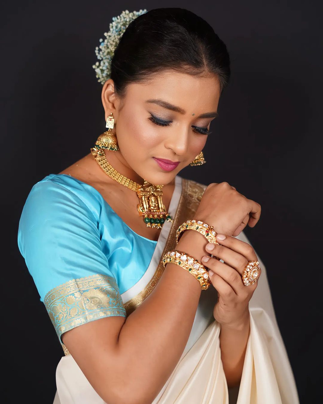 Bigg Boss fame Sumbul Touqueer Khan got glamor fever 13489