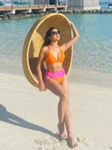 सूरज ने चूमा सारा अली खान के गाल!