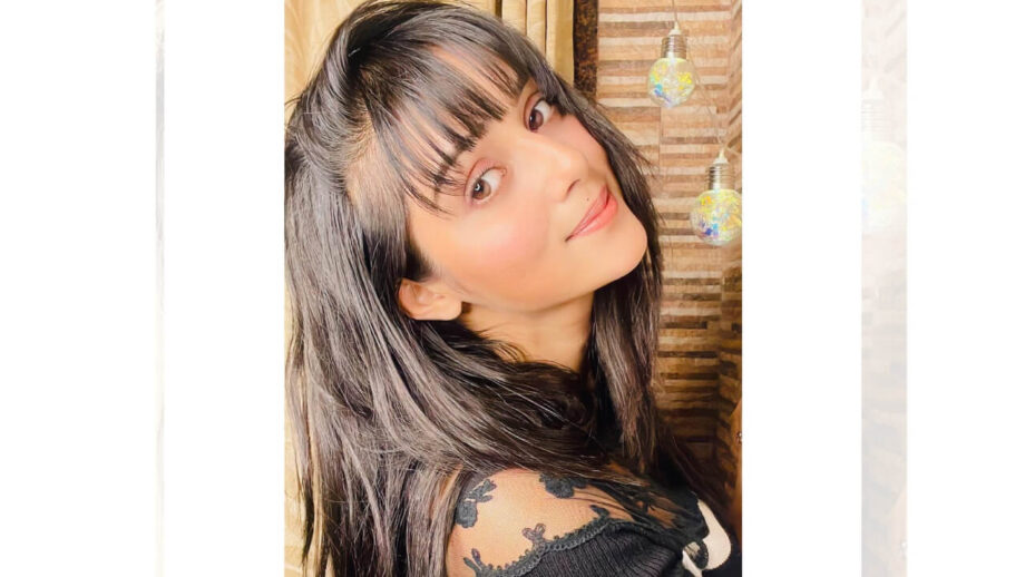 मल्लिका सिंह ने परोसा हसीन वाइब्स, देखें सबूत