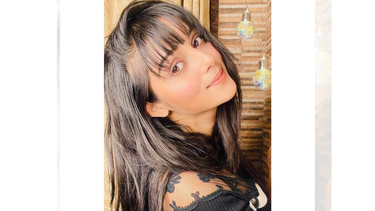 मल्लिका सिंह ने परोसा हसीन वाइब्स, देखें सबूत